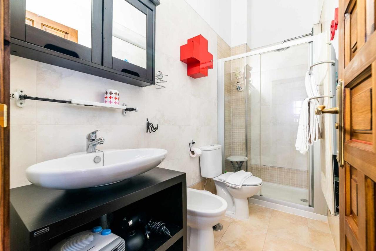 Comodo Y Moderno Apartamento Centro グラナダ エクステリア 写真