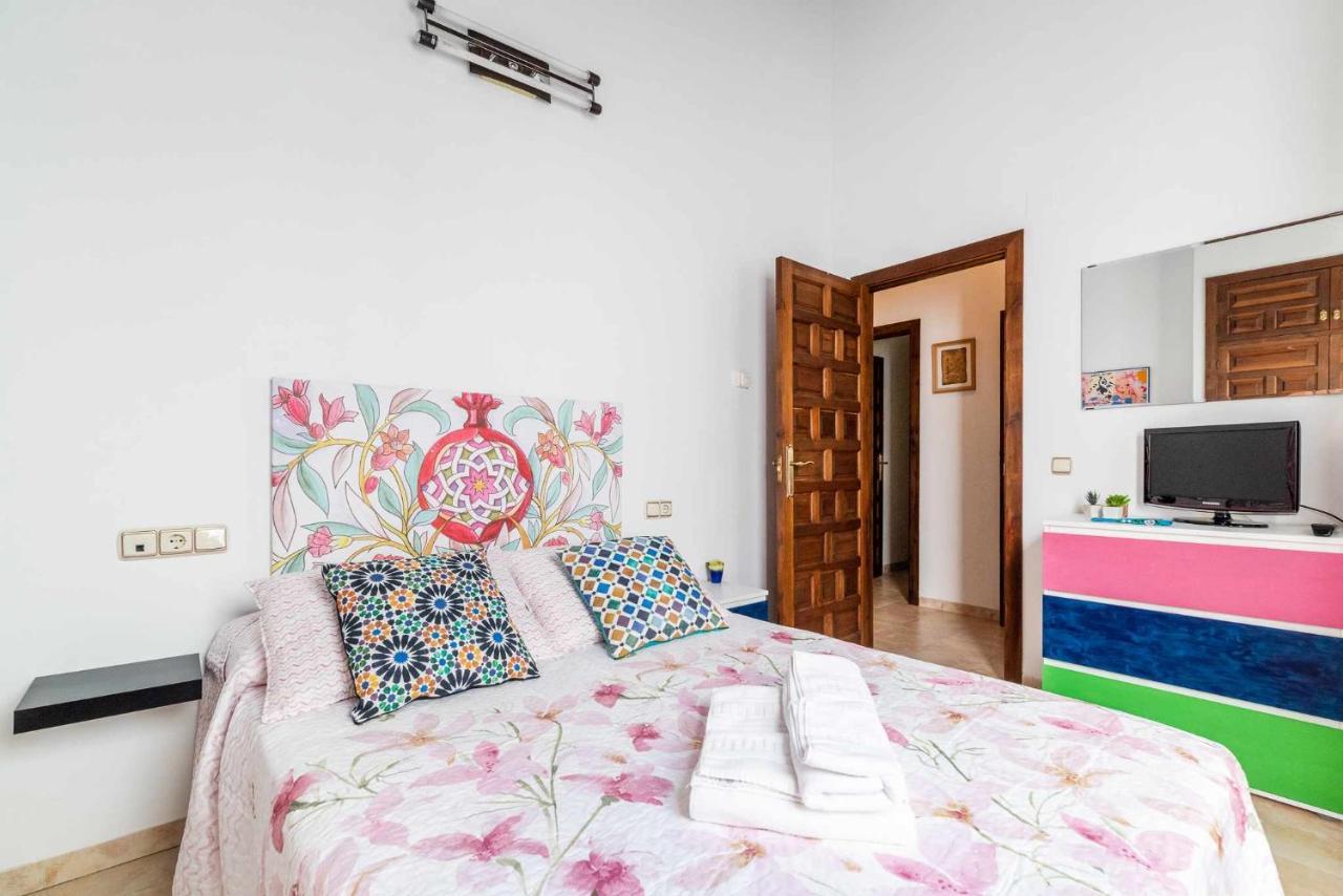 Comodo Y Moderno Apartamento Centro グラナダ エクステリア 写真
