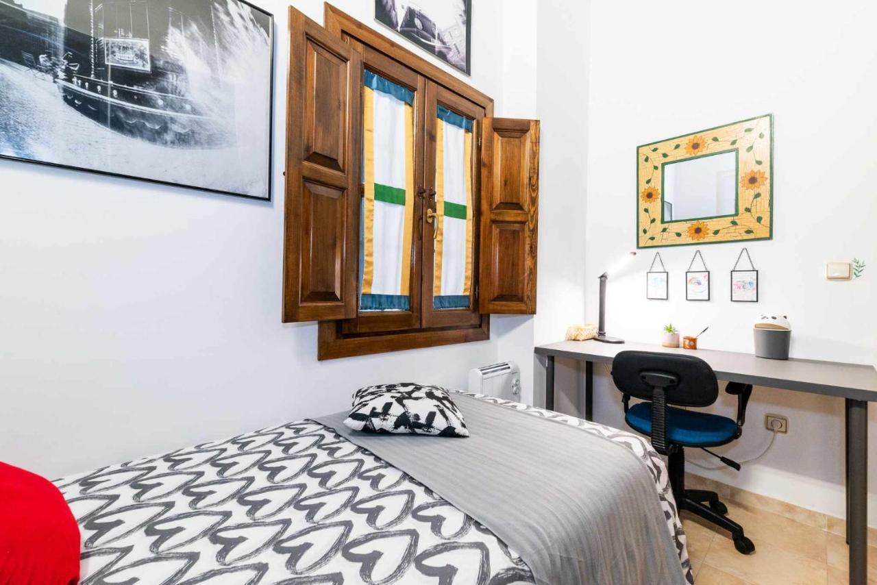 Comodo Y Moderno Apartamento Centro グラナダ エクステリア 写真