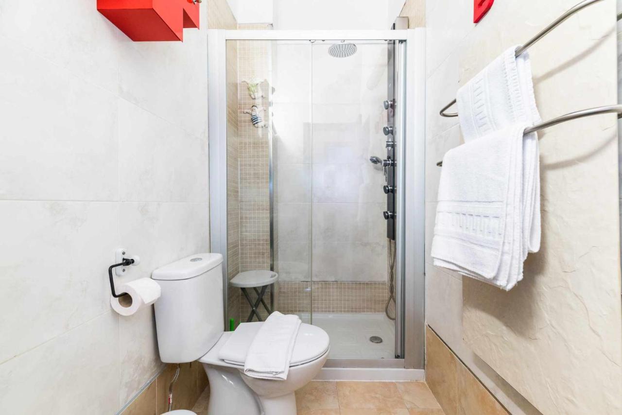 Comodo Y Moderno Apartamento Centro グラナダ エクステリア 写真