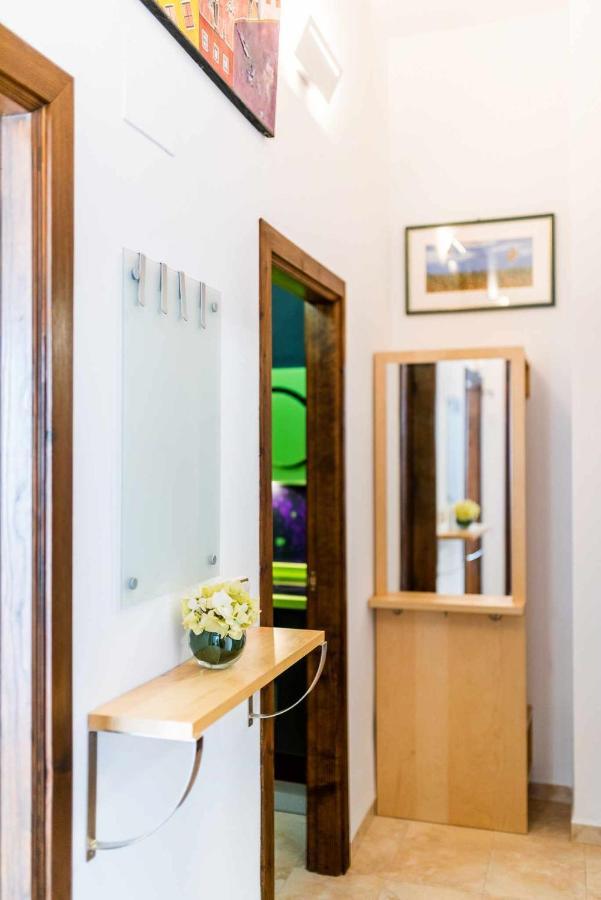 Comodo Y Moderno Apartamento Centro グラナダ エクステリア 写真