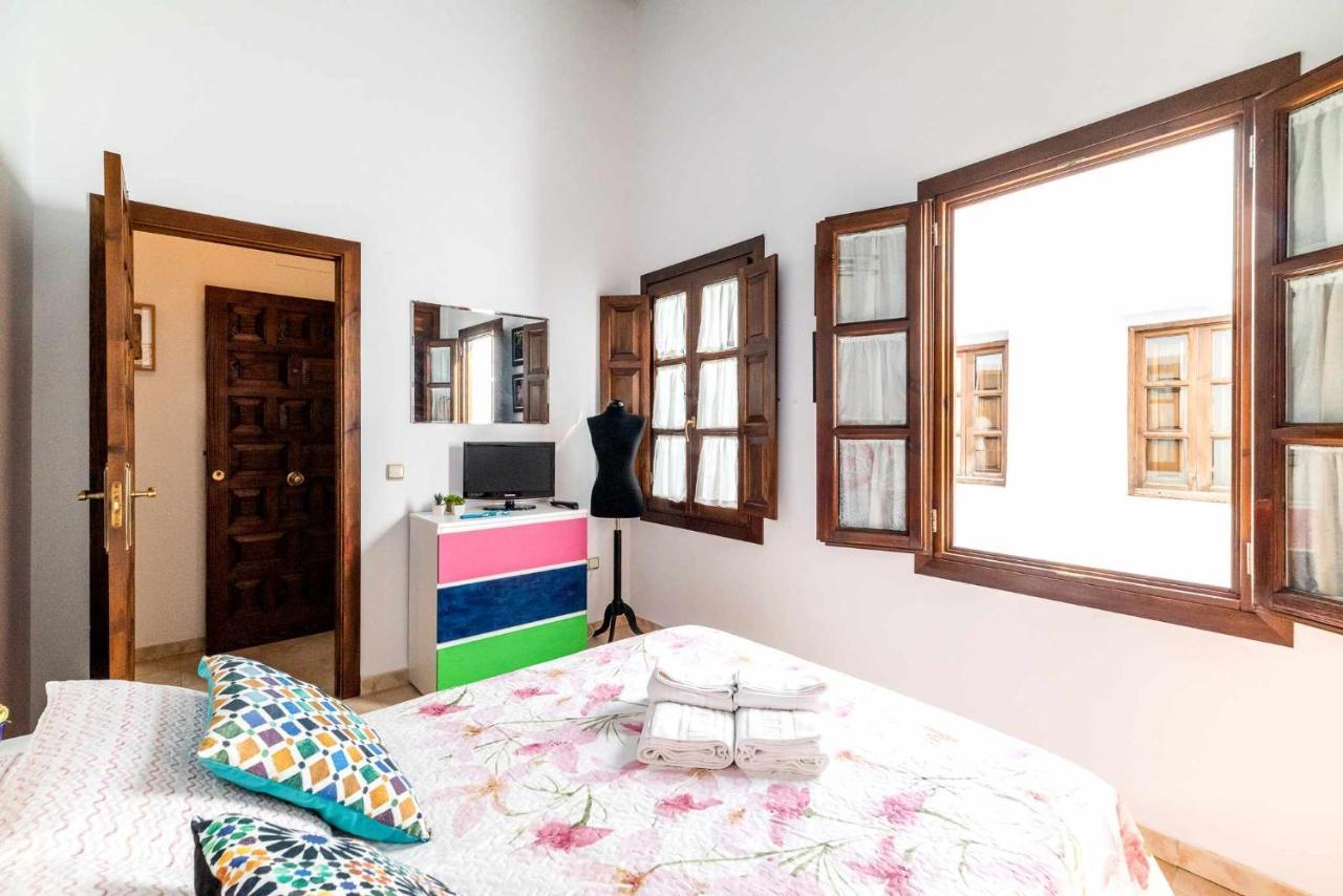 Comodo Y Moderno Apartamento Centro グラナダ エクステリア 写真